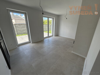 VYMEŇ SUSEDA - Nadštandartný 3 izbový byt so záhradou v Dun - 4