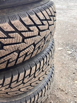 LT235/75r15 rozteč 6x139,7 - 4
