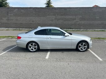 BMW Rad 3 coupé 325 218k i xDrive - 4