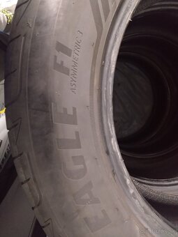 235/60R18 - 4