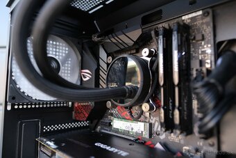 Herný PC, i7 8700, RX 2070, 32GB RAM, SSD, 12m - 4