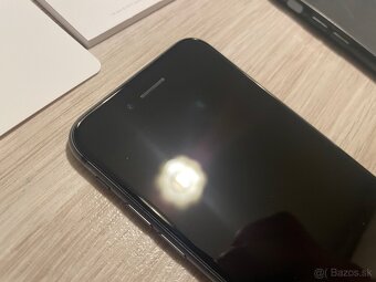 Predám iphone 8 64GB grey - 4