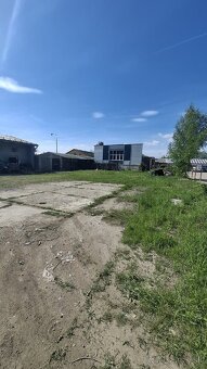 Objekt v meste o výmere 1220 m2,POZEMOK,2X HALA,SKLAD - 4