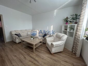 Moderne zrekonštruovaný 3-izbový byt s lodžiou v Šali-Veči - 4