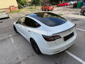 TESLA MODEL 3 PERFORMANCE Facelift 2022 - 4