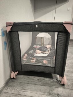 Kinderkraft Cestovná postieľka Joy + komplet príslušenstvo - 4