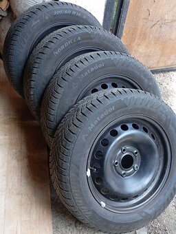 Pneumatiky s diskom 205x60/R16 - 4