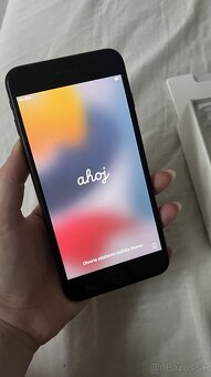 Apple iPhone 7 plus - 4