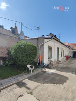 Na predaj starší rodinný dom v centre Komárna - 4