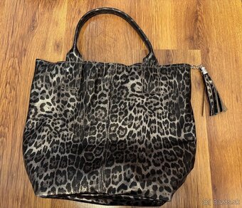 Dámska kožená kabelka - 4