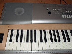 Digitální piano Yamaha Portable Grand DGX 620 - 4
