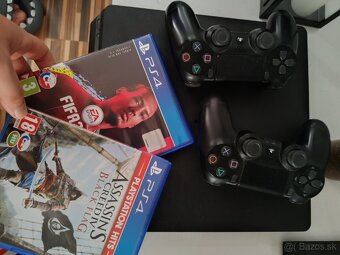 Ps4 Slim + hry a ovládače - 4
