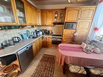 NOVÁ CENA:4i byt s balkónom;77,8 m2;Kpt.Nálepku SVIT; 150.00 - 4