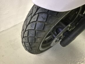 Yamaha X-MAX 400 - 4