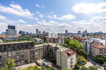 2 IZBOVÝ BYT NA KARADŽIČOVEJ V IKONICKEJ BYTOVKE S PERFEKTNÝ - 4