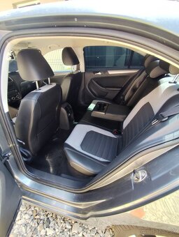 Vw Jetta 2.0 TDI CR 103kw - 4