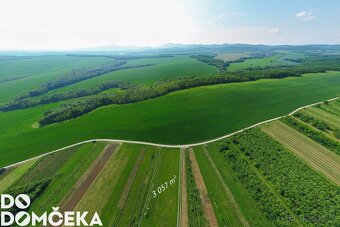 DO DOMČEKA | Atraktívny pozemok s pekným výhľadom v obci Top - 4