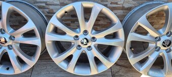 Predam orginal Skoda Trifid elektrony 5x112 r17 et49 J7,5 - 4