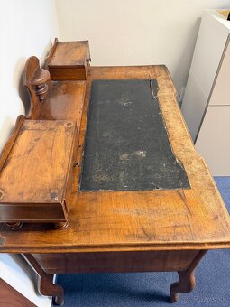 Historický písací stôl - 4