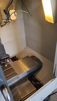 Centrum pro vrtání a řezání závitů HAAS DT-1 - 4