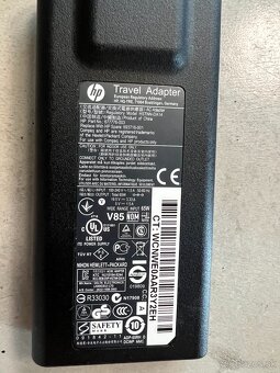 Originál HP Slim 65W cestovný adaptér s koncovkami do krajín - 4