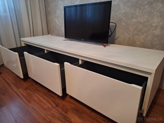 skrinka pod TV biela - 4