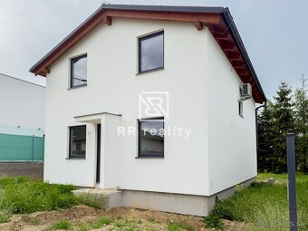 4i RD - Cestice 14 min od KE, zariadený interiér + exteriér - 4