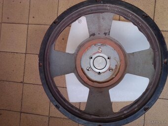 Koš s magnetem 15" Tesla ARO9 - 4