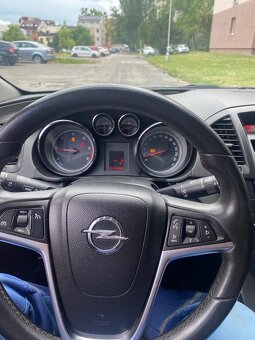Opel Insignia 2,0 TDI - 4