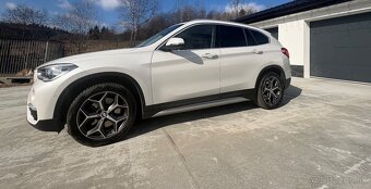 BMW X1 2018 20i xDrive - 4
