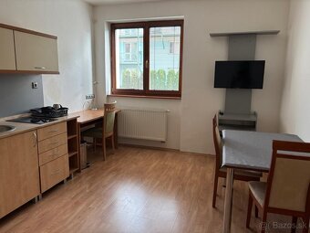 2-izb. byt s dvorom blízko centra – vlastné parkovisko - 4