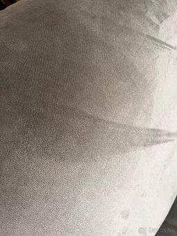 Pohodlný a priestranný gauč - 4