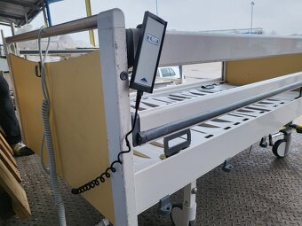 Zdravotná elektrická polohovateľná posteľ - 4