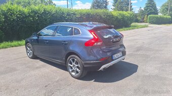 Volvo V40 Cross Country T4 2.0L Ocean Race Geartronic AWD - 4