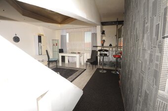 Zľava - 2000€ - 3 izbový byt s balkónom na PREDAJ - 4