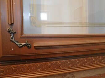Komoda a vitrina - 4