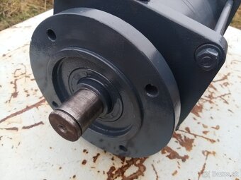 Priama prevodovka s elektromotorom 0,55kW. - 4