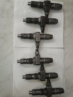 Zetor 25 diely po oprave - 4