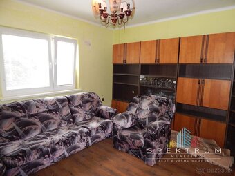 SPEKTRUM REALITY - Na Predaj rodinný dom s pozemkom 1010 m2 - 4