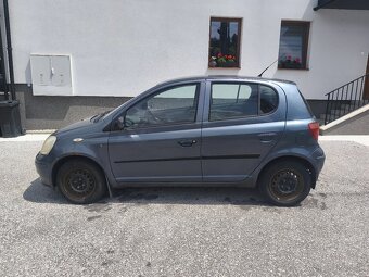 Toyota Yaris - 4