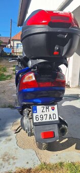 Suzuki Burgman 250 - 4