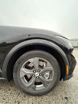 MUSTANG MACH-E 2021 197 kw/ 269k Panorama - 4