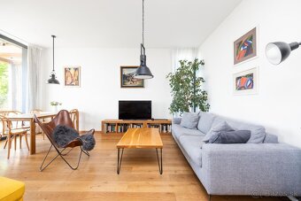 MIKELSSEN - Na predaj výnimočný bungalov s bazénom v lukratí - 4