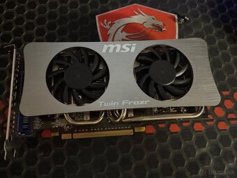 Msi 250gts,Msi 560gtx,Gigabyte 9600gt,Sapphire 4850 - 4