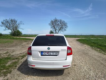 Škoda Octavia Combi 1.6 TDI CR DPF Ambiente - 4