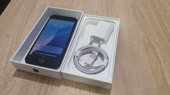 Apple Iphone SE 2020 - 4