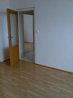 2 izbový byt - prenájom - 4