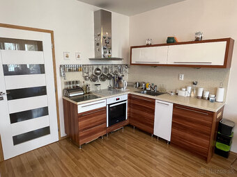 1 a 1/2 izbový byt s balkónom 43 m2 Trenčín, ul. Východná - 4