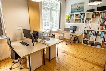 Na prenájom štýlové priestory na námestí pri hoteli Magura P - 4