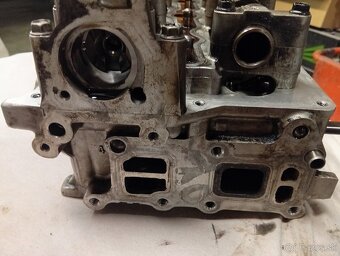 Predám hlavu Kia Sorento 2.2 D4HB - 4